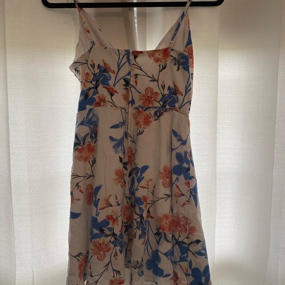 Boutique floral dress - Picture 2 of 2